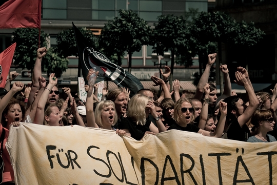 ‘연대를 위해’ - 6월 18일 동맹 시위를 벌이는 독일 학생들